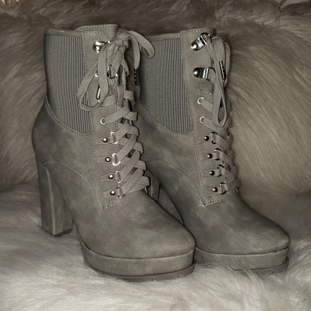 Brand: Just Fab, Size: 7, Color: Gray